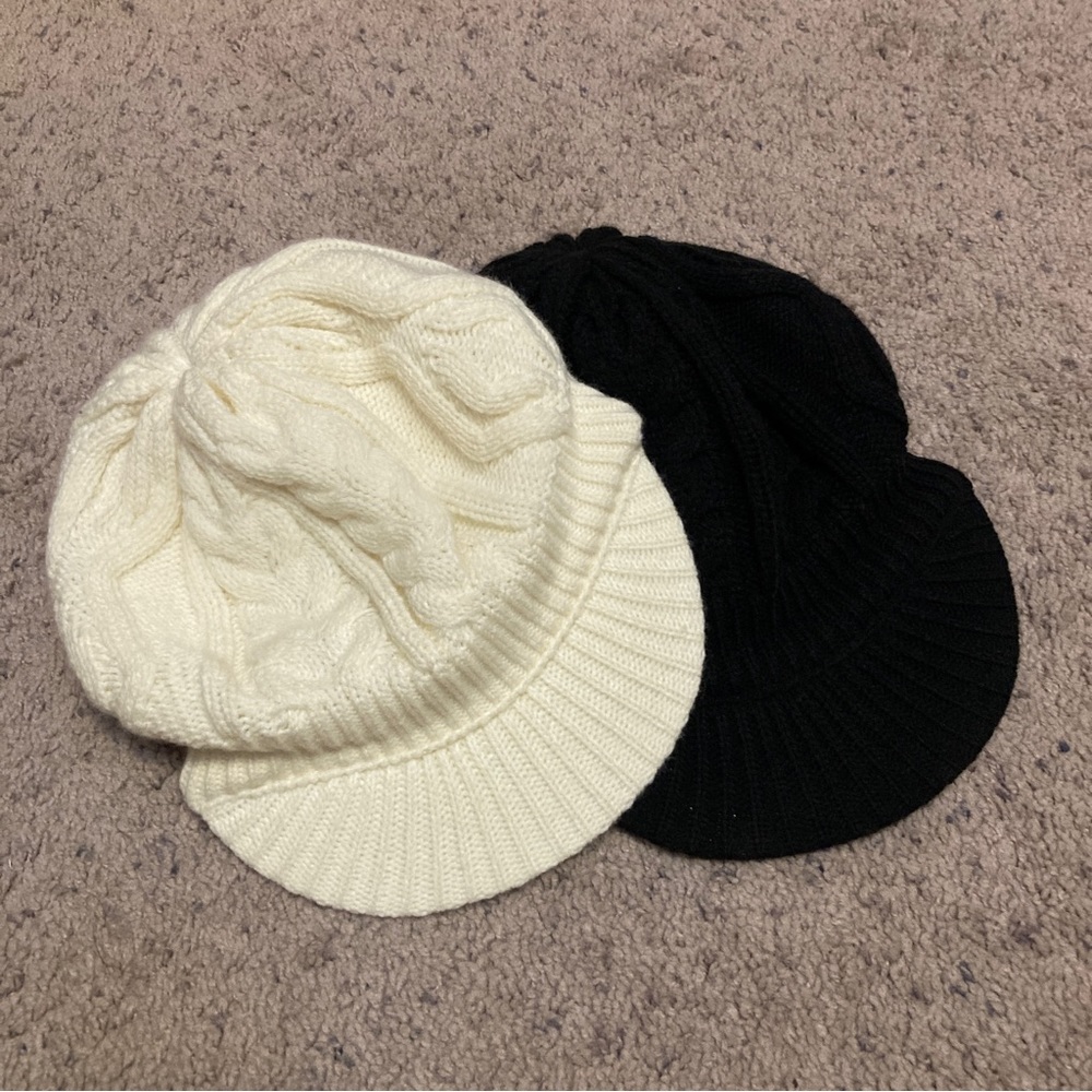 Set of 2 - Knit Beanie Cap Hats - Black & Cream